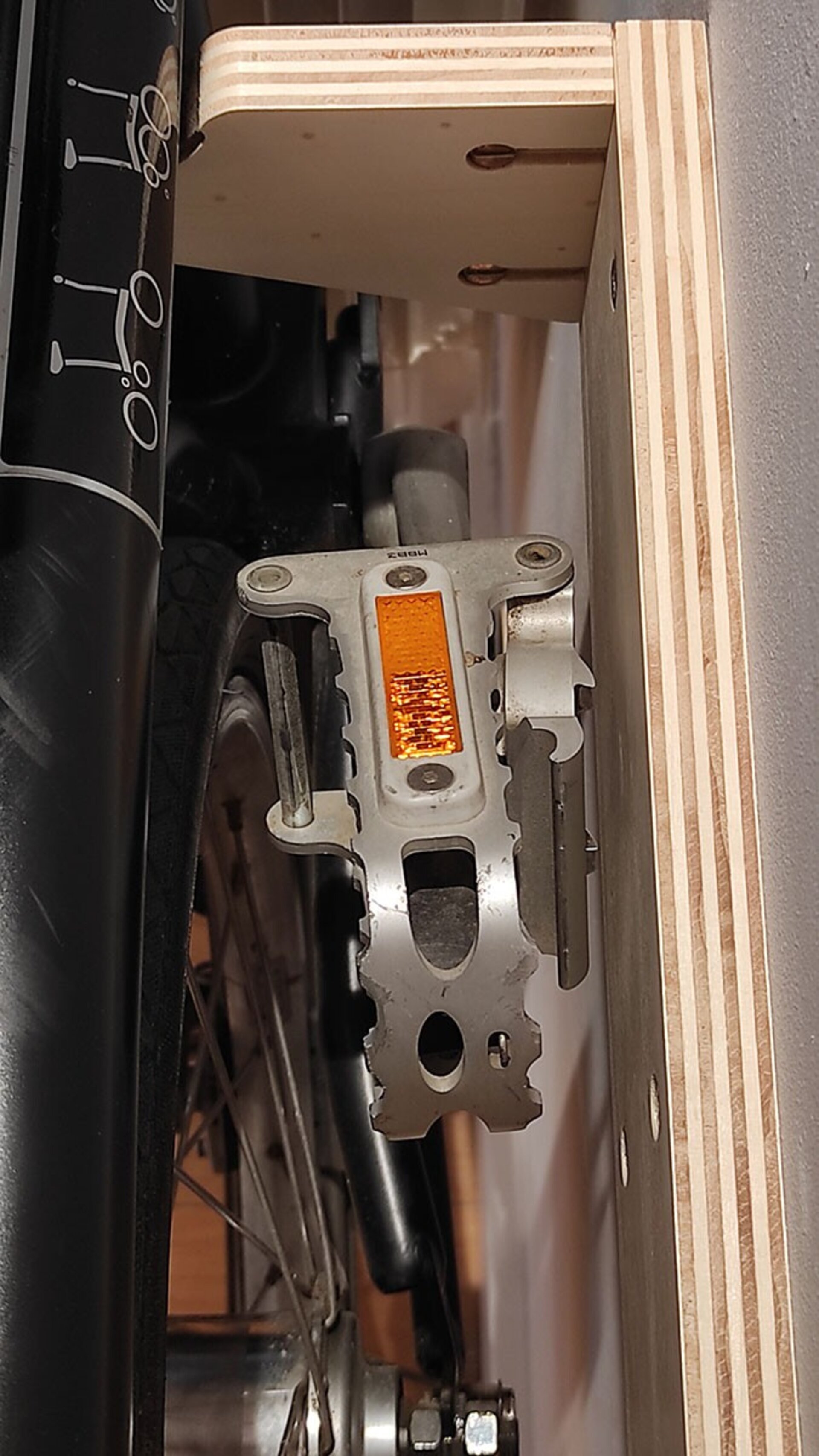 Soporte de pared para bicicleta Brompton - 8
